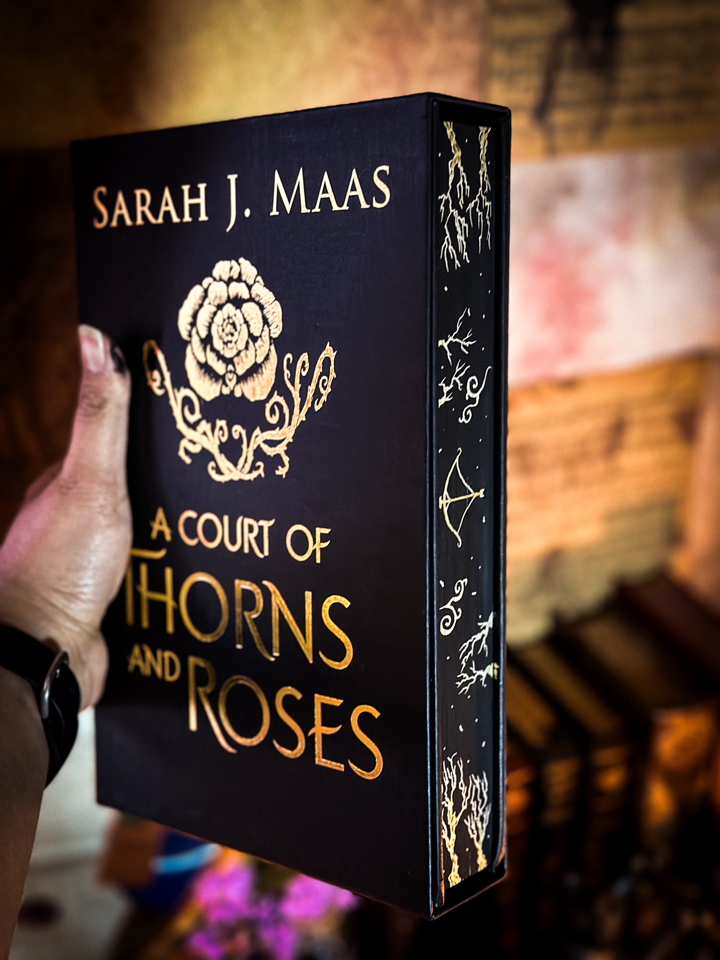 A Court of Thorns and Roses Collector's Edition HAND-PAINTED EDGES