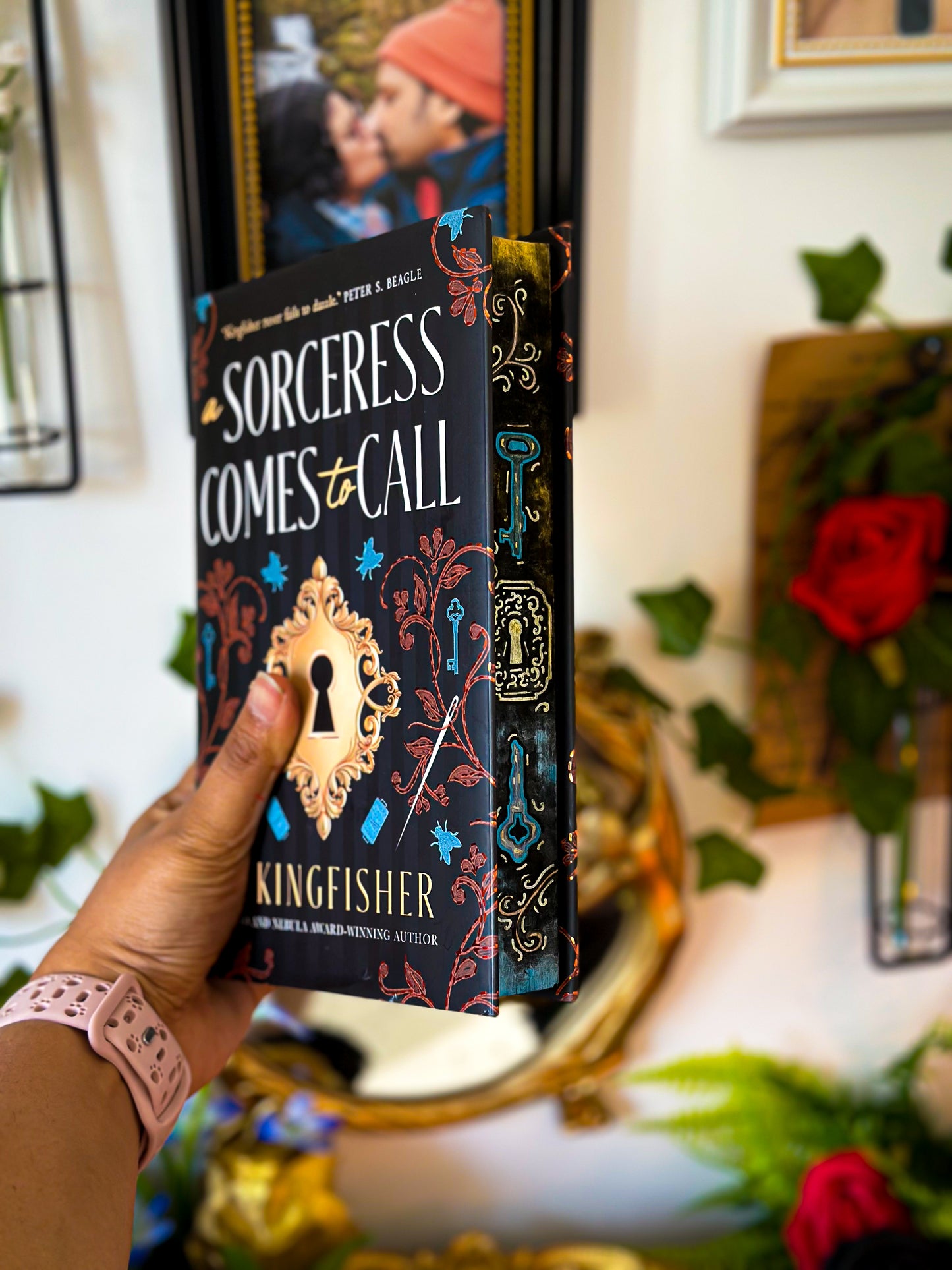 A Sorceress Comes to Call HANDPAINTED BOOK EDGES - T Kingfisher - Special Edition Book