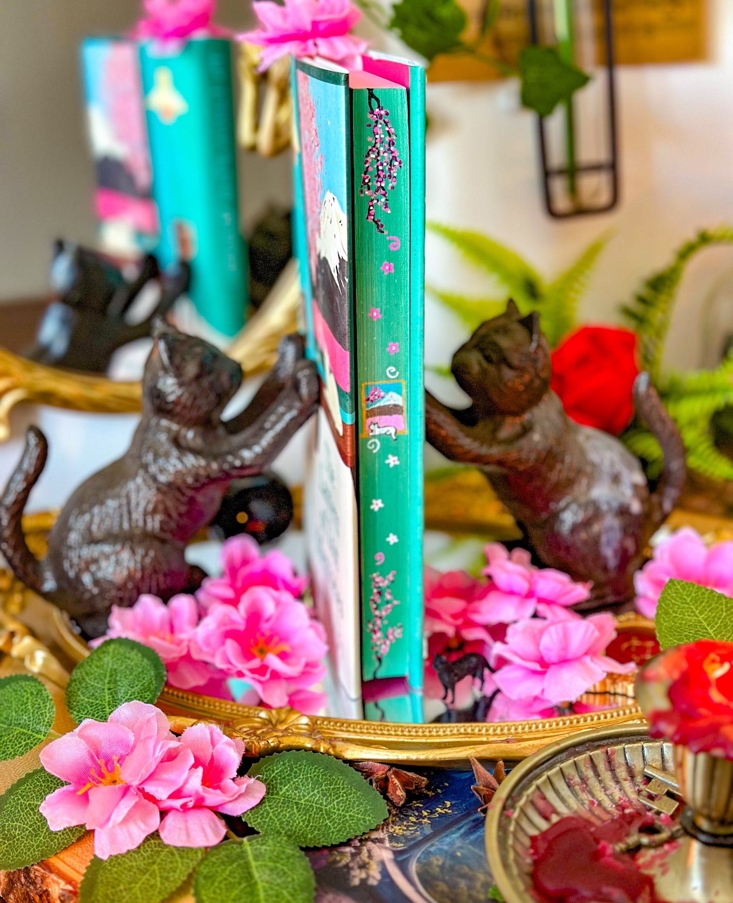 The Lantern of Lost Memories HAND-PAINTED BOOK Edges - Sanaka Hiiragi - Special Edition Book