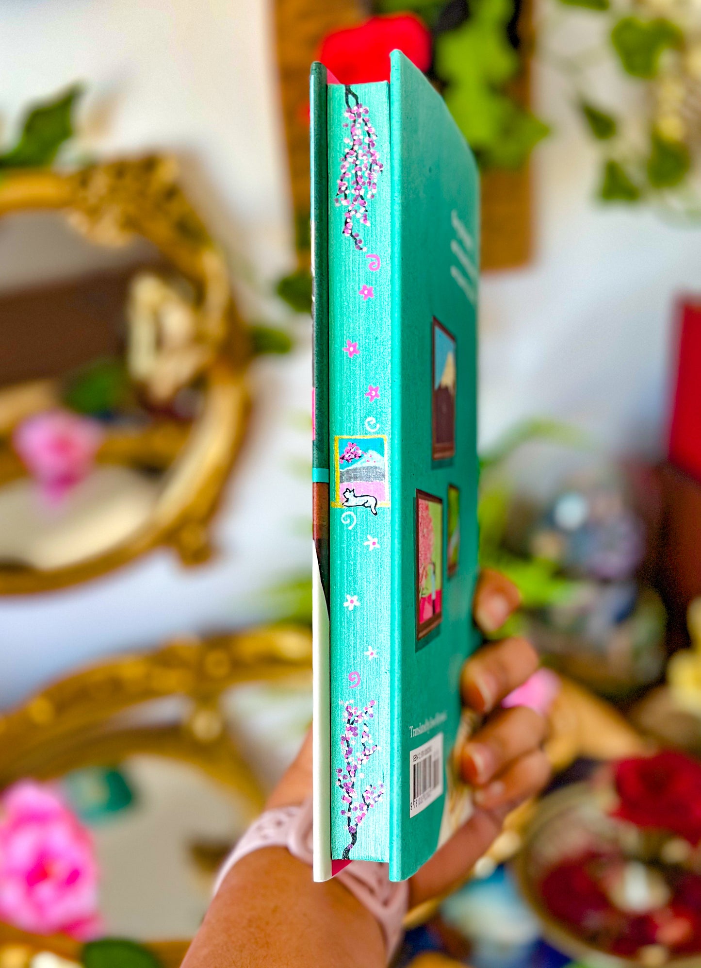 The Lantern of Lost Memories HAND-PAINTED BOOK Edges - Sanaka Hiiragi - Special Edition Book