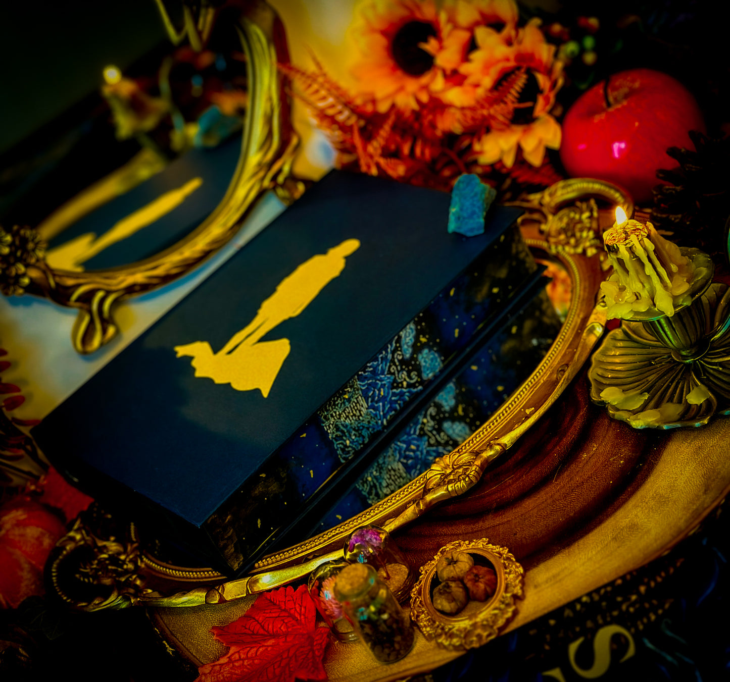 HEIR Hand-painted BOOK EDGES - Sabaa Tahir - Fore-edge Painting