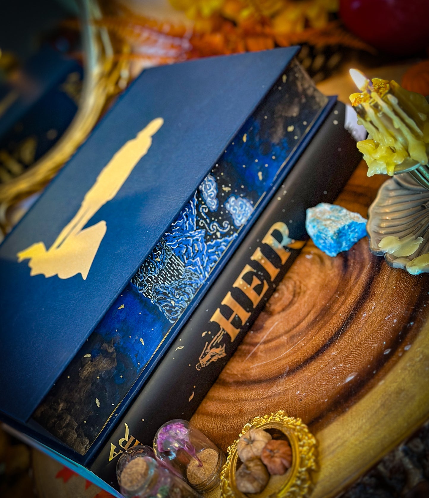 HEIR Hand-painted BOOK EDGES - Sabaa Tahir - Fore-edge Painting