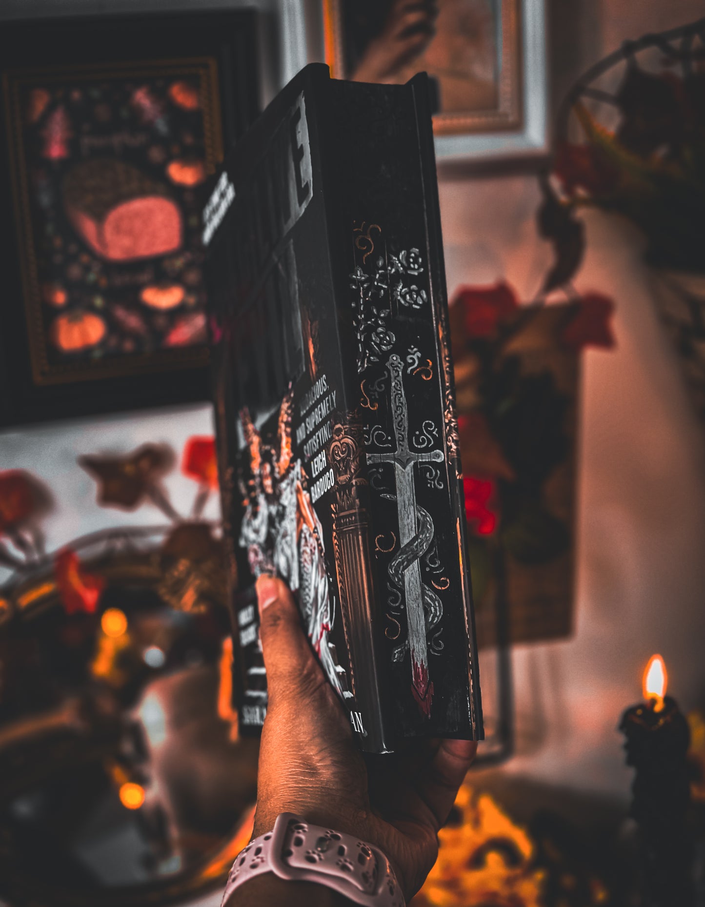 LONG LIVE EVIL hand-painted book edges - Sarah Rees Brennan - Special Edition Book