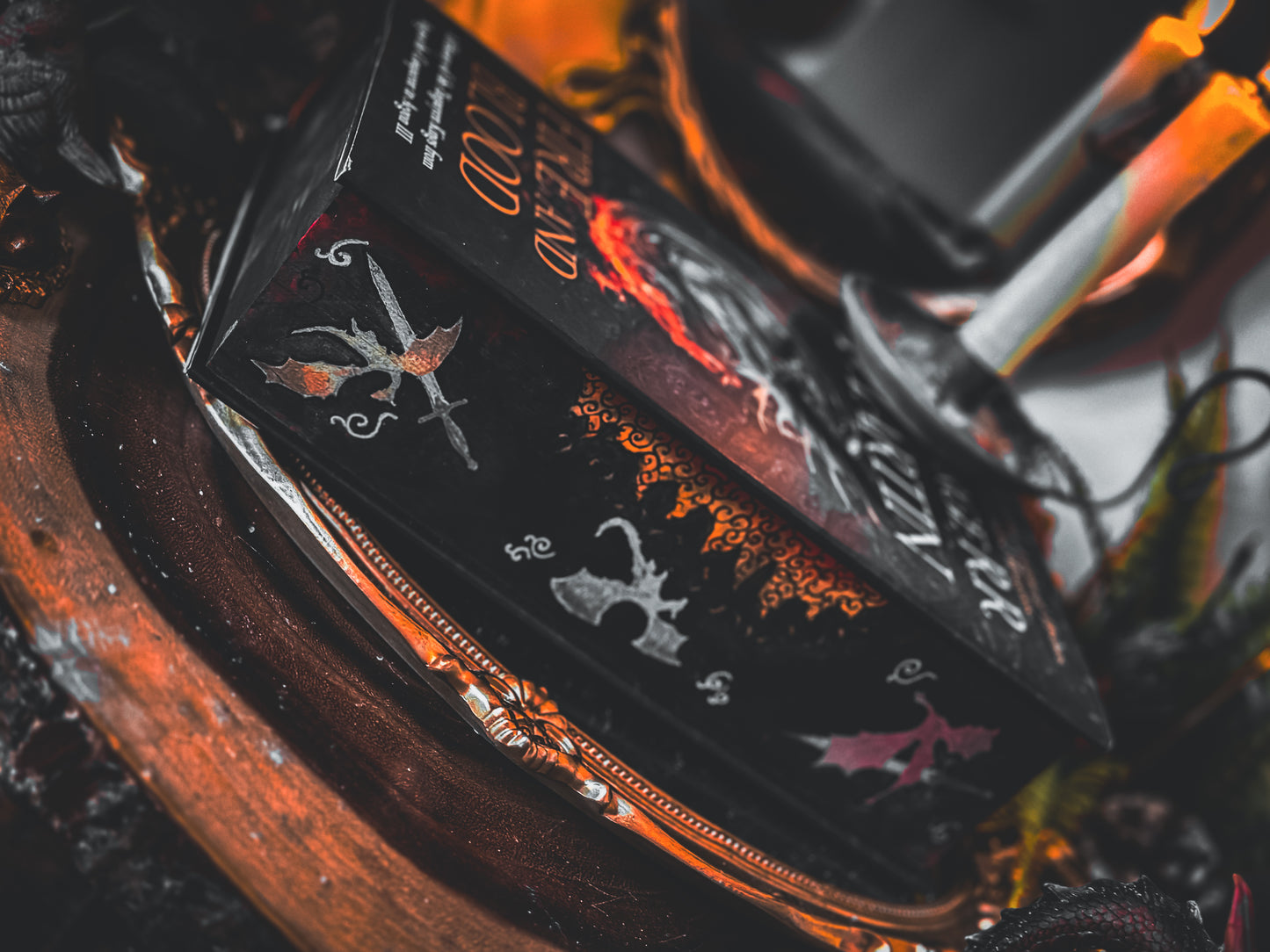 FIRE AND BLOOD hand-painted book edges - George R. R. Martin - Gam of Thrones Special Edition Book