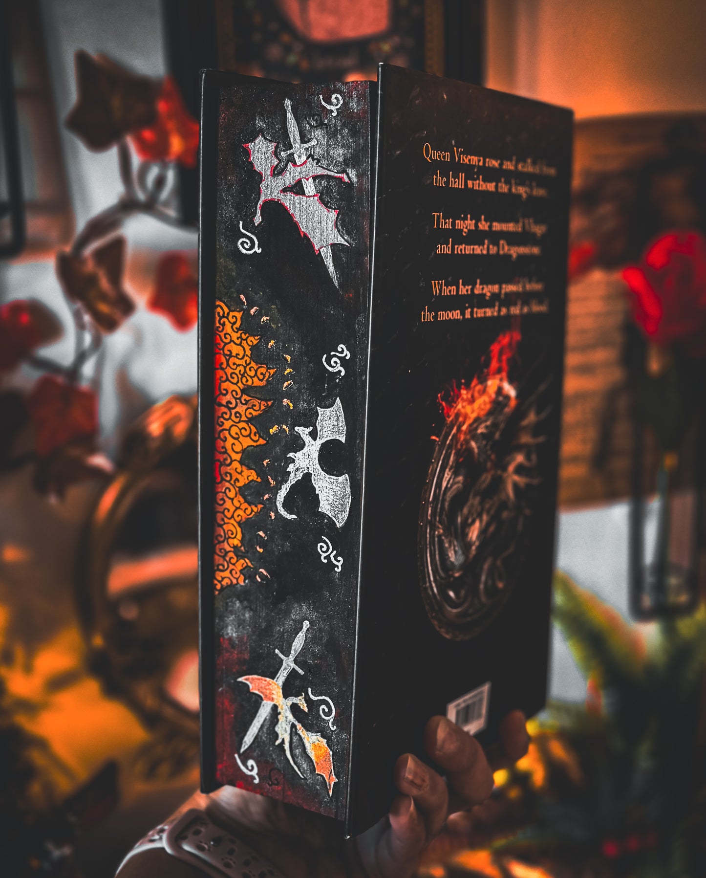 FIRE AND BLOOD hand-painted book edges - George R. R. Martin - Gam of Thrones Special Edition Book