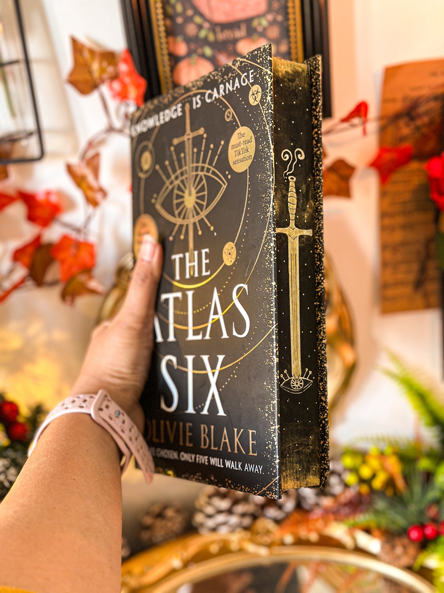 The Atlas Six hand-painted book edges - Olivie Blake Books - Special Edition