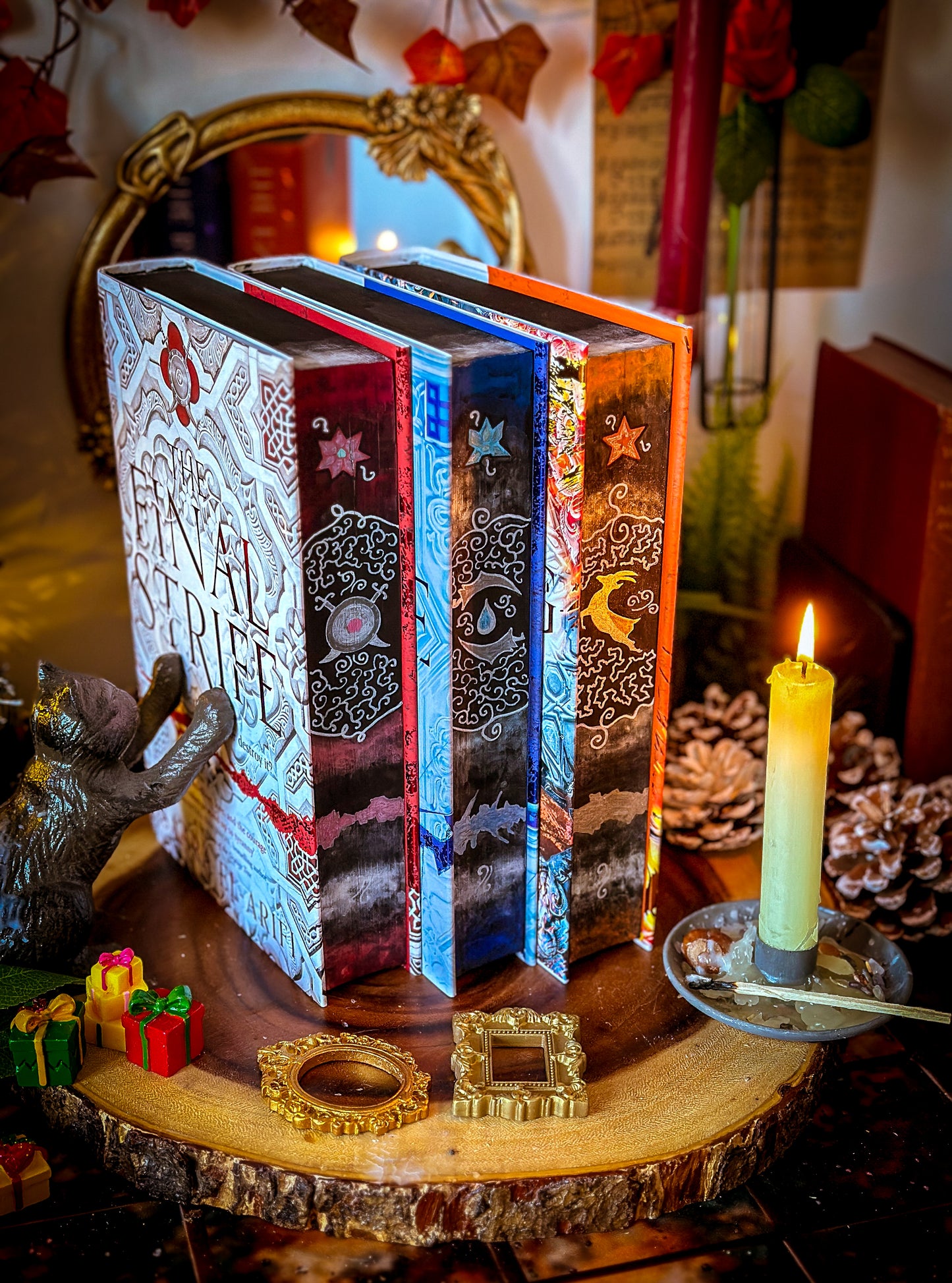 THE FINAL STRIFE hand-painted book edges - The Ending Fire Trilogy Saara El-Arifi Books