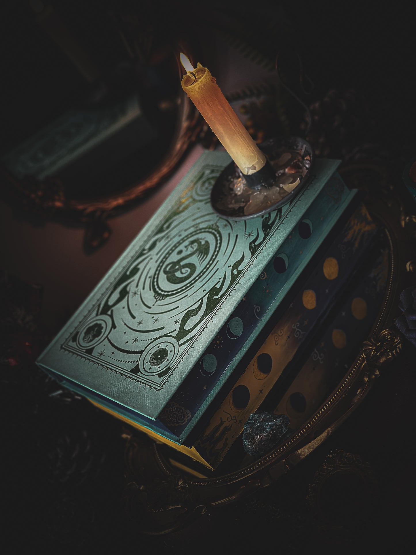 A Monsoon Rising HANDPAINTED BOOK EDGES - Thea Guanzon - Fore-edge Painting