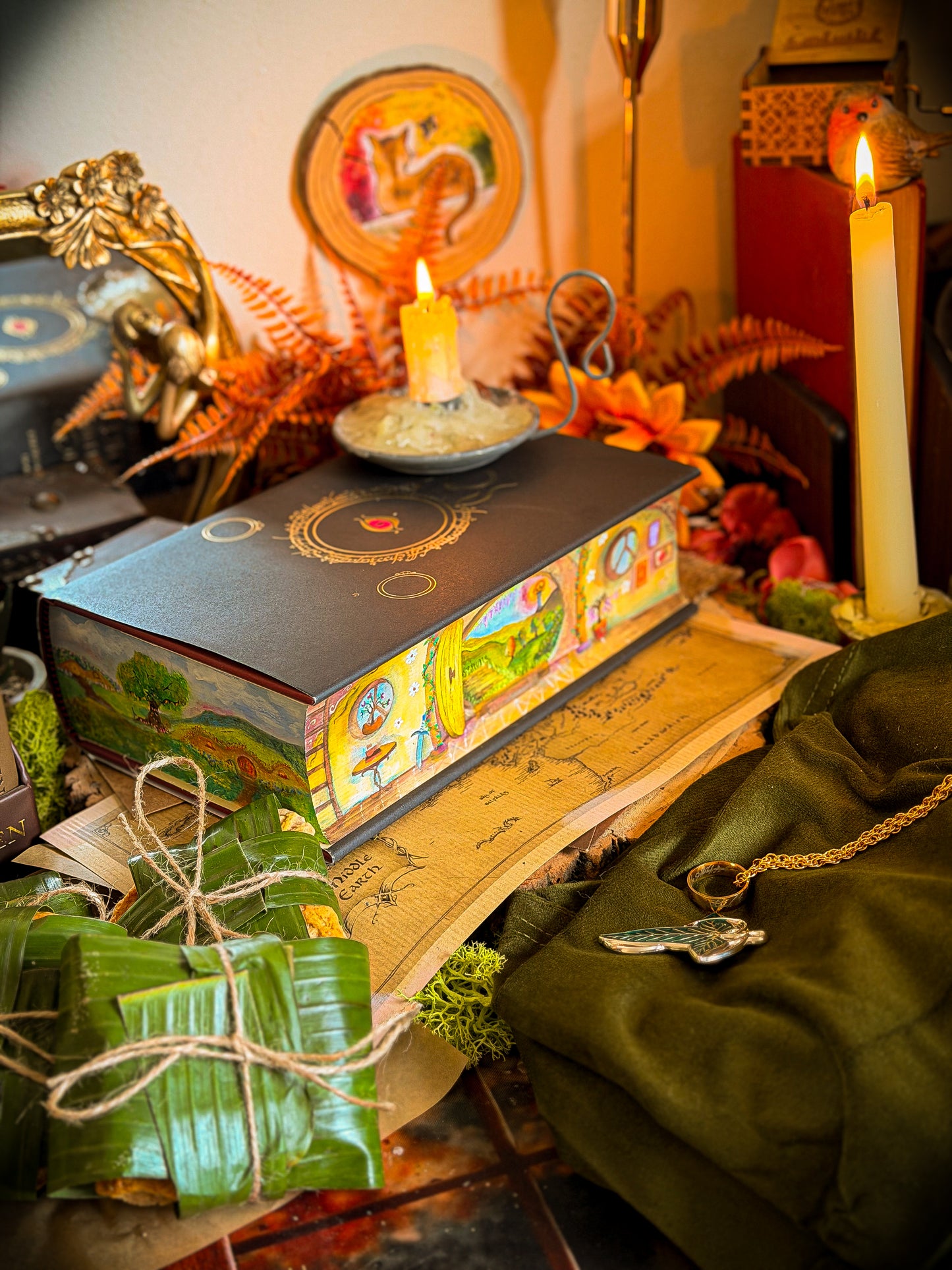 The Lord Of The Rings hand-painted book edges- TOLKIEN SPECIAL EDITION Book