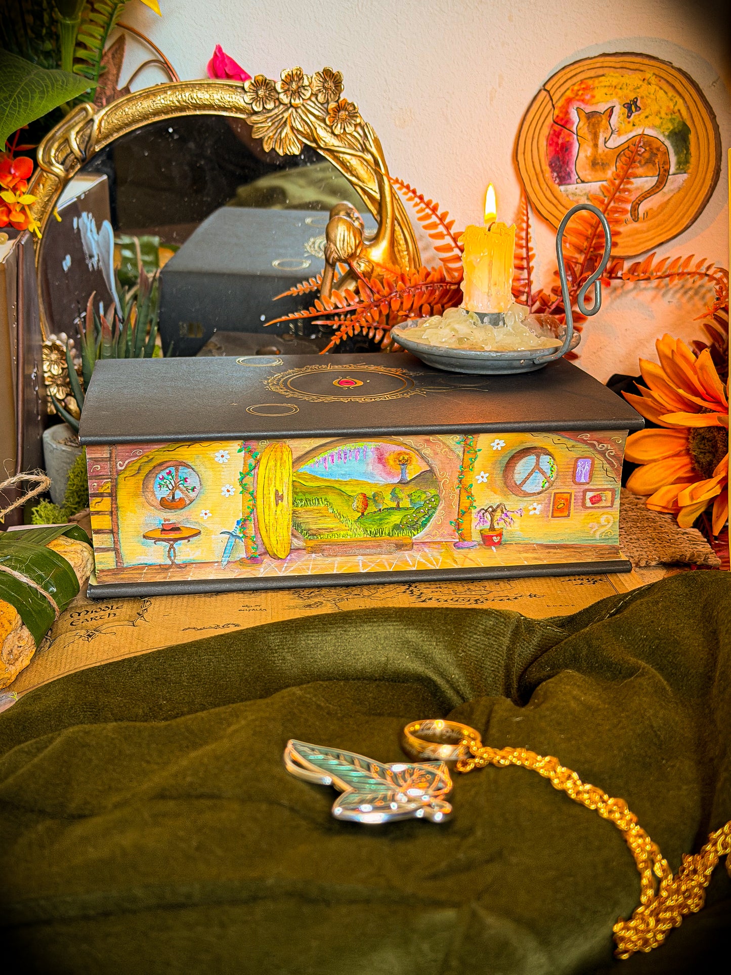 The Lord Of The Rings hand-painted book edges- TOLKIEN SPECIAL EDITION Book